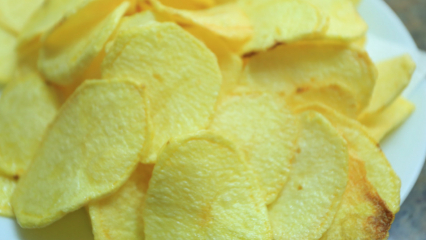 Kaip pasigaminti bulvių traškučių namuose? Kas yra sveikų traškučių receptas? Lustų gaminimo namuose gudrybės