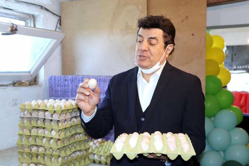 Garsus dainininkas Coşkun Sabah įkūrė fermą: dabar „Yumurtacı Coşkun“
