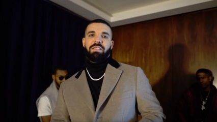 Visame pasaulyje garsi dainininkė Drake'ą sukrėtė milijonų dolerių derinys