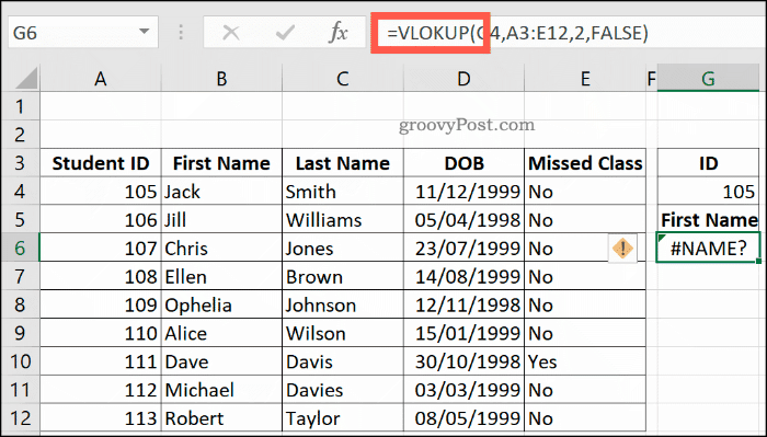 Neteisingai parašyta „VLOOKUP“ formulė „Excel“, grąžinanti NAME klaidą