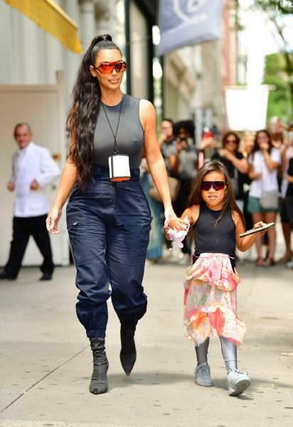 Kim Kardashian dukra North yra bosas