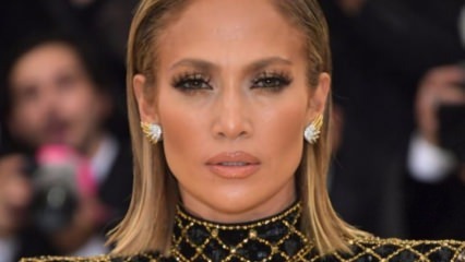 Jennifer Lopez žiedas buvo išjuoktas!