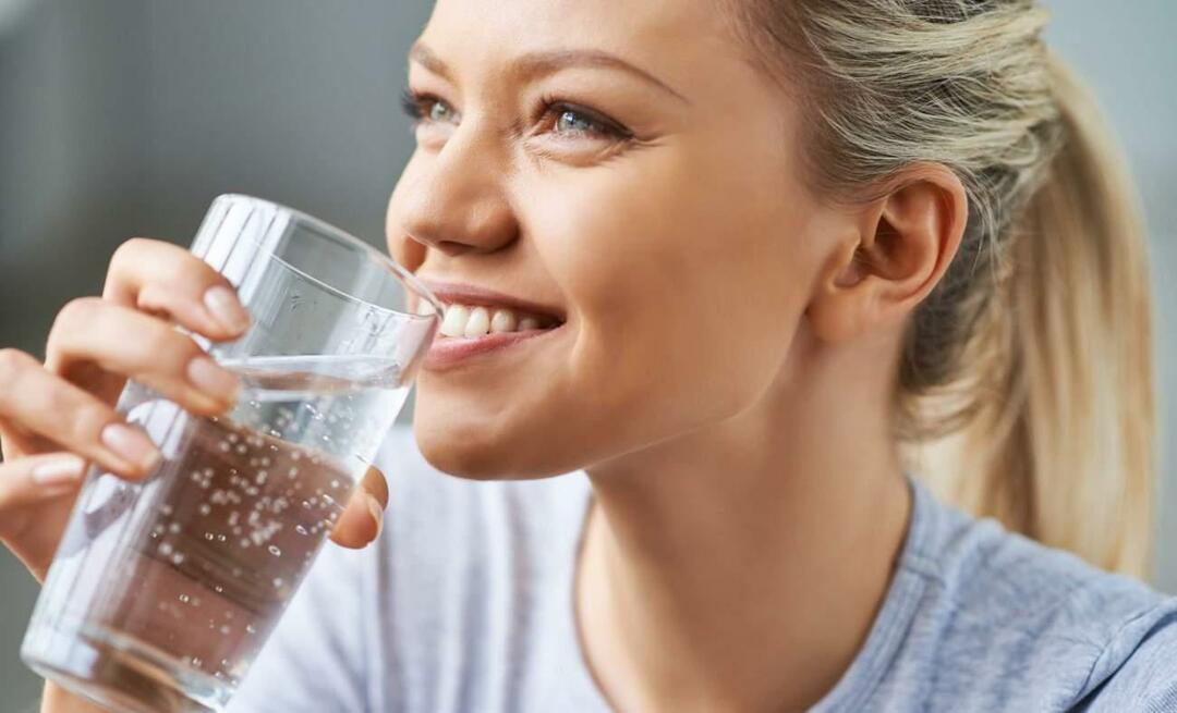 Kuo geriamasis vanduo naudingas odai ir plaukams? Ar geriant daug vandens pagerėja oda?