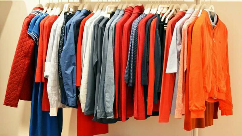 Kaip įsigyti dėvėtų drabužių? Į ką reikia atkreipti dėmesį perkant dėvėtus drabužius