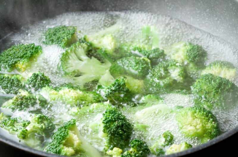 Kaip išgydyti virtas brokolių sultis? Brokolių gydymas