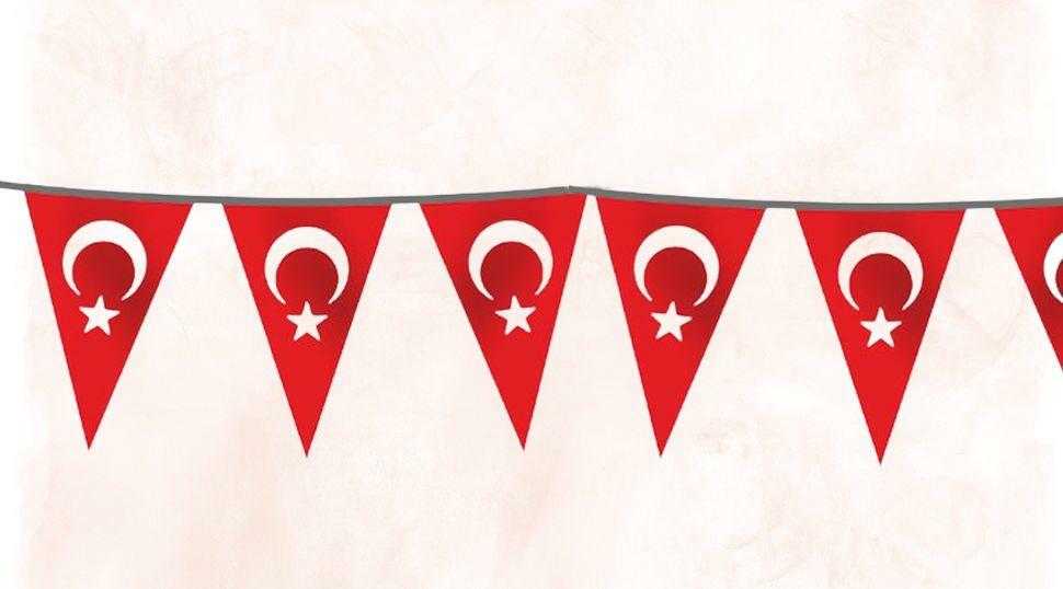 Özgüvenal styginių ornamentas trikampis Turkijos vėliava