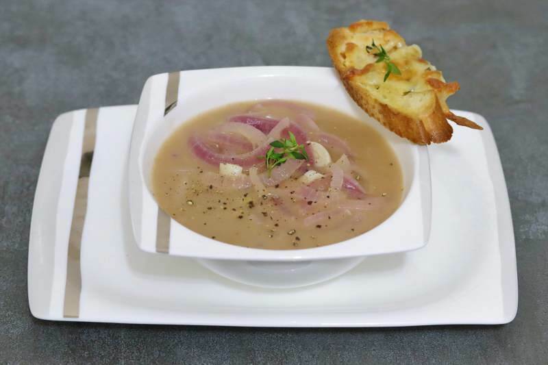 Kaip pasigaminti lengviausią svogūnų sriubą? Skanios prancūziškos svogūnų sriubos receptas