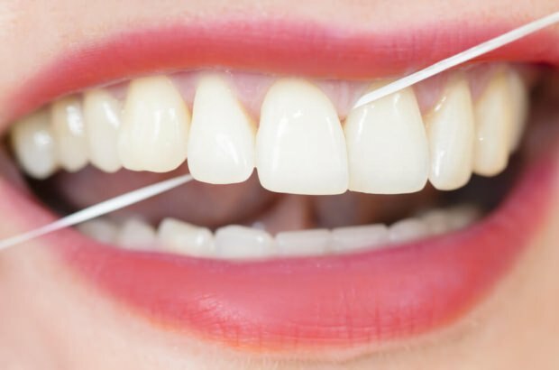 Ar dantų krapštukai turėtų būti naudojami burnos ir dantų valymui?