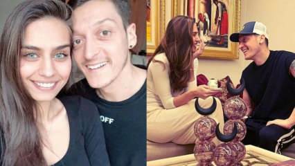 Mesutas Özilas ir jo žmona Amine Gülşe jaudinantis dalijimasis!