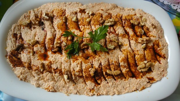 Pats paprasčiausias „Circassian“ vištienos receptas! Kaip gaminama „Circassian“ vištiena?