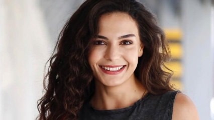 Aktorė Ebru Şahin atnaujino savo įvaizdį!