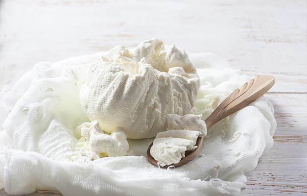 Kaip naudoti marlę gaminant sūrį ir įtemptą jogurtą
