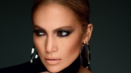 Jennifer Lopez nuotrauka padaryta ant kupranugario!
