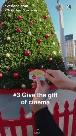 „Everlane“ pasakojimas „Snapchat“ parodė, kad prekės ženklo ambasadorius įteikė filmo dovanų kortelę.