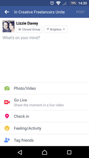 Norėdami pradėti naudoti „Facebook Live“, kurdami būseną palieskite „Eiti tiesiogiai“.