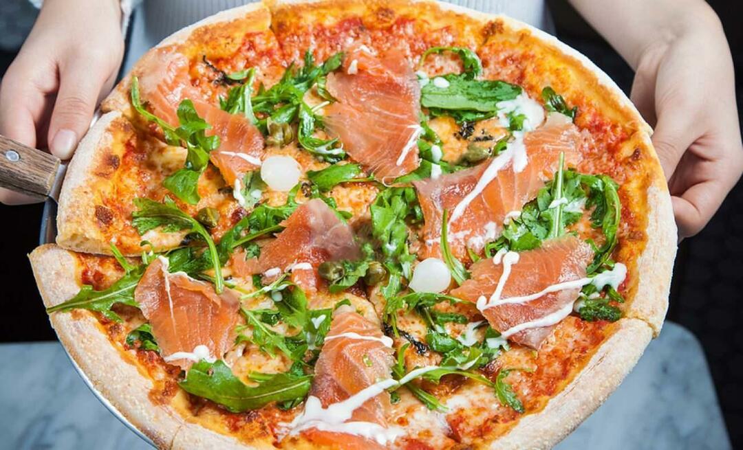 Kaip pasigaminti lašišos picą? Nuostabus rūkytos lašišos picos receptas