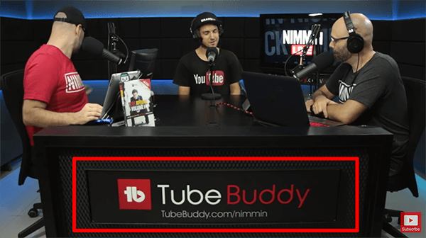 Tai yra „Nimmin Live“ tiesioginio srauto su Nicku Nimminu ekrano kopija. Tiesioginių transliacijų studijos stalas rodo, kad „TubeBuddy“ remia laidą.