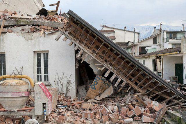Ką daryti po žemės drebėjimo