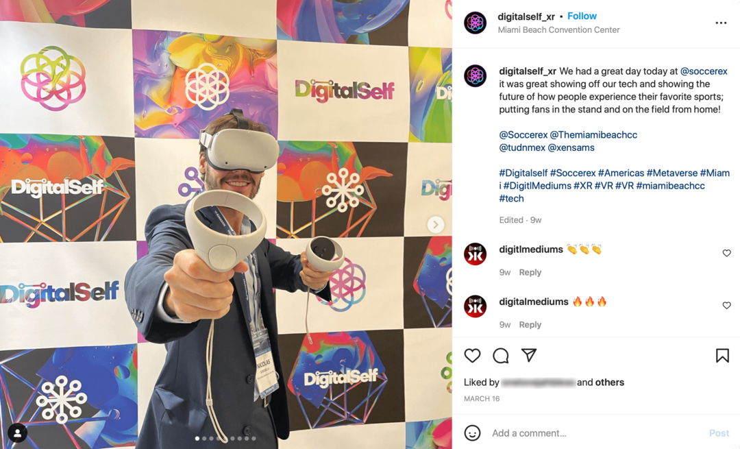 „DigitalSelf Instagram“ įrašo vaizdas su VR rinkinio nuotrauka