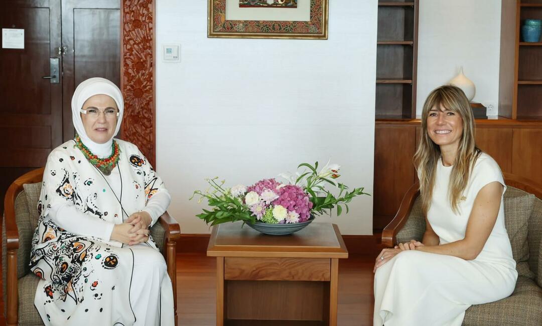 Emine Erdoğan Balyje susitiko su lyderių žmonomis