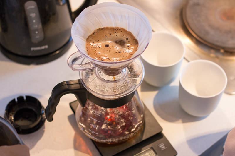 Kas yra filtrinė kava? Kaip lengviausia gaminti filtrinę kavą? Filtruotos kavos ruošimo patarimai