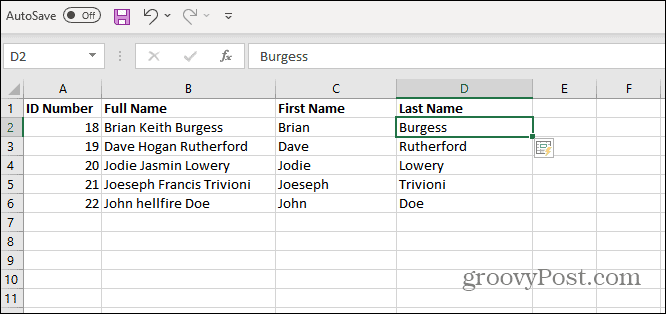 Pavardės išvardytos Excel