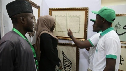 Nigerija puošia sužinojo, kad kaligrafijos menas Turkijoje