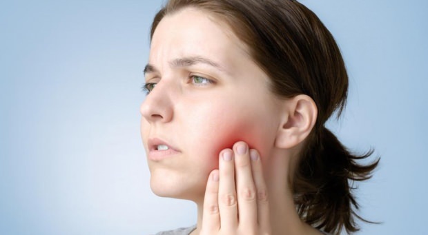 Kas sukelia danties abscesą? Kokie simptomai ir kiek dienų ji praeina? Natūralūs dantų absceso sprendimai ...