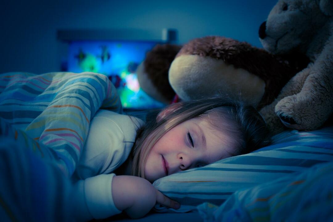 reguliariai miegantis vaikas