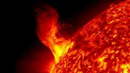 Kas yra saulės pliūpsnis? Koks yra saulės pliūpsnio poveikis ir pasekmės pasauliui?