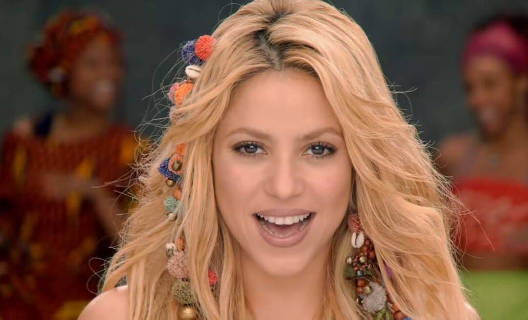 Renginio dalijimasis iš Shakira! Švenčiama parašant „Afrika“!