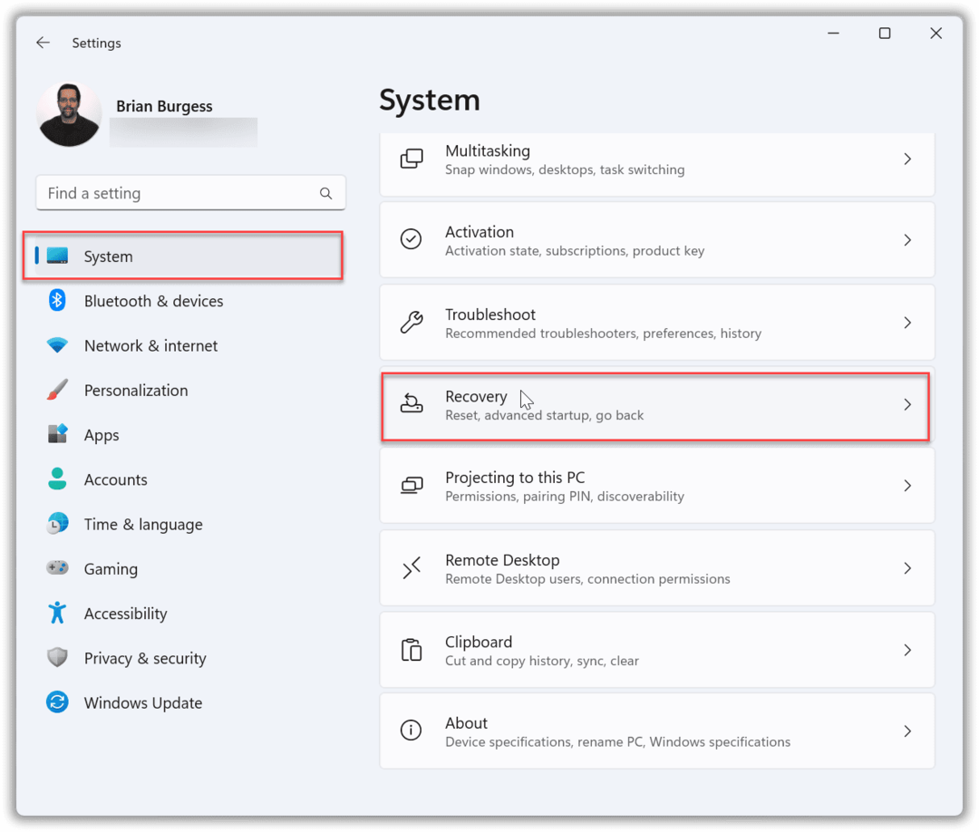 Atidarykite BIOS sistemoje „Windows 11“.