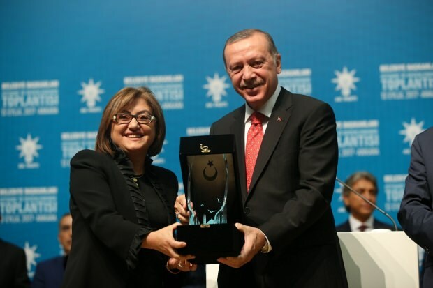 Fatma Şahin ir prezidentas Recepas Tayyipas Erdoğanas