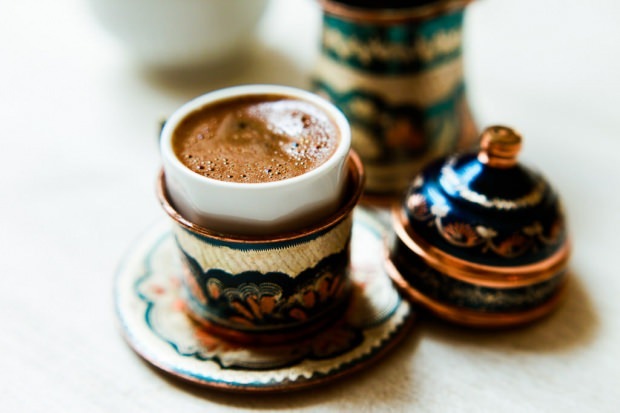 Kaip pasigaminti turkiškos kavos su soda? Paprasčiausi putotos kavos patarimai