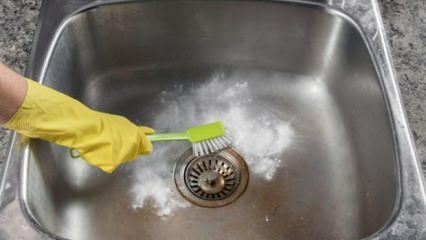 Kaip valyti nerūdijančio plieno kriauklę? 
