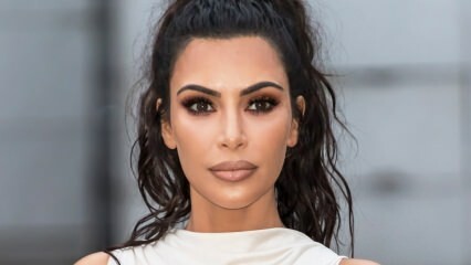 Kim Kardashian nešiojo kažką panašaus ...