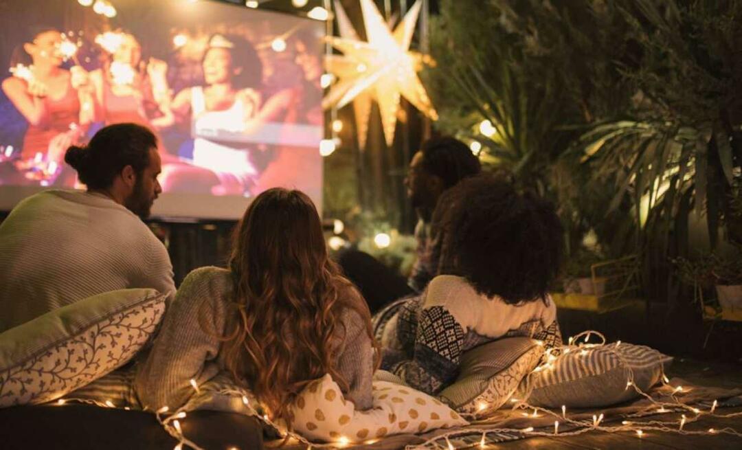 Kokie yra geriausi kalėdiniai filmai? Geriausi filmai, kuriuos galima žiūrėti Naujųjų metų išvakarėse
