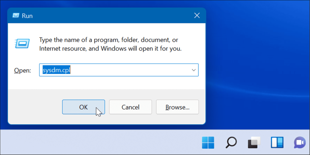Vykdykite sysdm-cpl fix Windows užduočių juostą, rodomą viso ekrano režimu