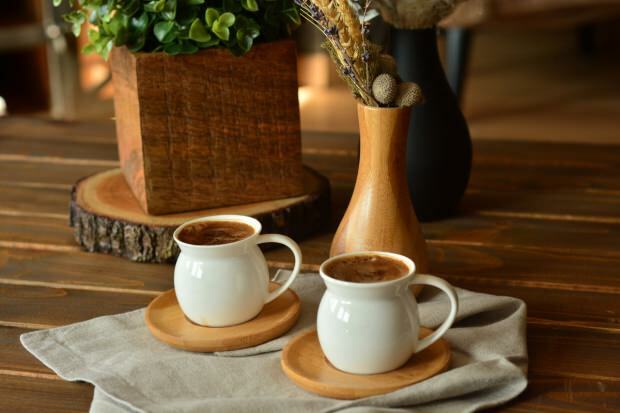 Ar sviestinė kava silpnėja? Traškūs riebalus deginančios kavos receptai