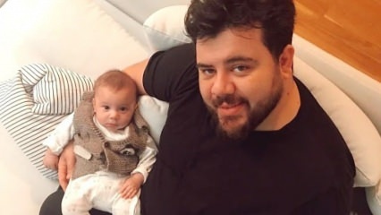 Eser Yenenler pasidalijo savo sūnaus Mete gimimo vaizdo įrašu!