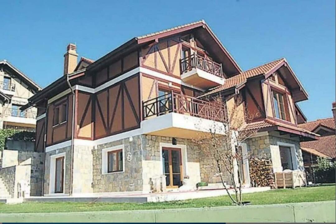 Ar tas namas skyrė Hadisę ir Mehmetą Dinçerlerį? „Naujasis namas“ išsiskyrė su antrąja pora