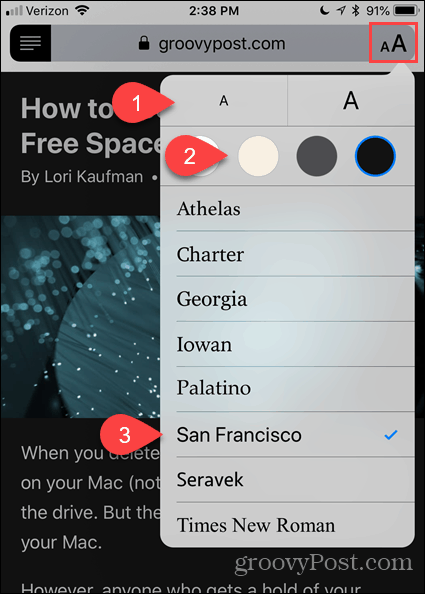 Keiskite šriftą ir spalvą „Reader“ rodinyje „Safari“, skirtoje „iOS“