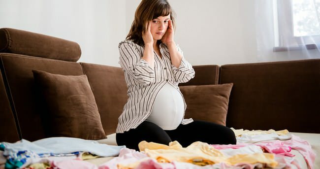 Nėščios moterys, kurios turi gimdymo baimę