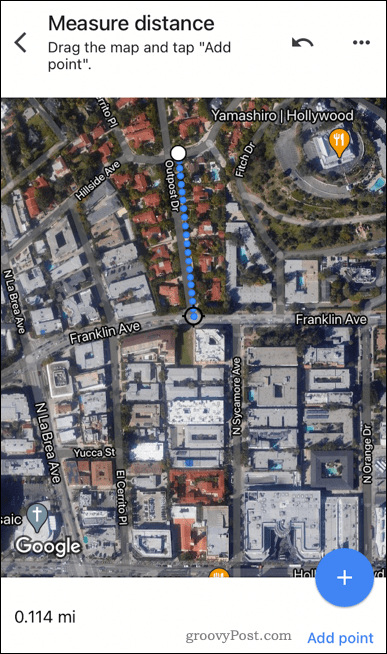 Atstumas tarp dviejų taškų „Google Maps“ mobiliajame telefone