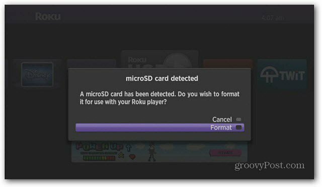 Kaip įdiegti „MicroSD“ kortelę „Roku2“