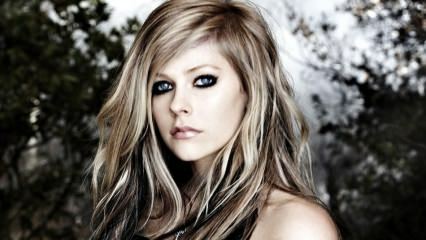 Stulbinantis Avril Lavigne pareiškimas: Aš noriu būti laimingas!