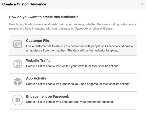 Norėdami sukurti savo „Facebook“ naujienlaiškių prenumeratorių auditoriją, pasirinkite „Kliento failas“.