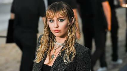 Miley Cyrus: Plaukus plaudavau tik du kartus per 4 mėnesių karantiną!