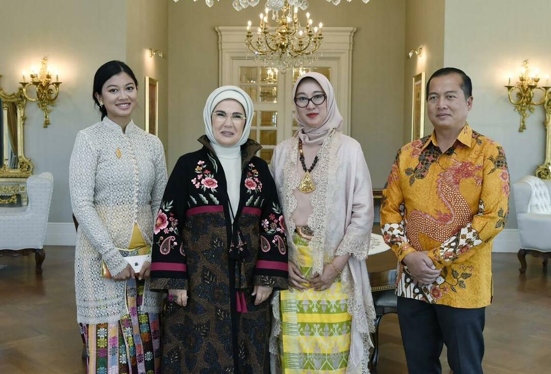 Emine Erdogan Indonezija