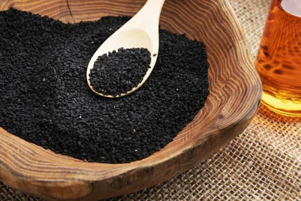 Kaip pasigaminti juodųjų sėklų aliejų?